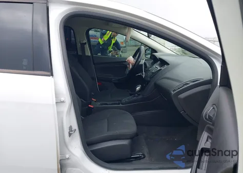 2016 Ford Focus S из США, поврежденный, VIN 1FADP3E28GL380065